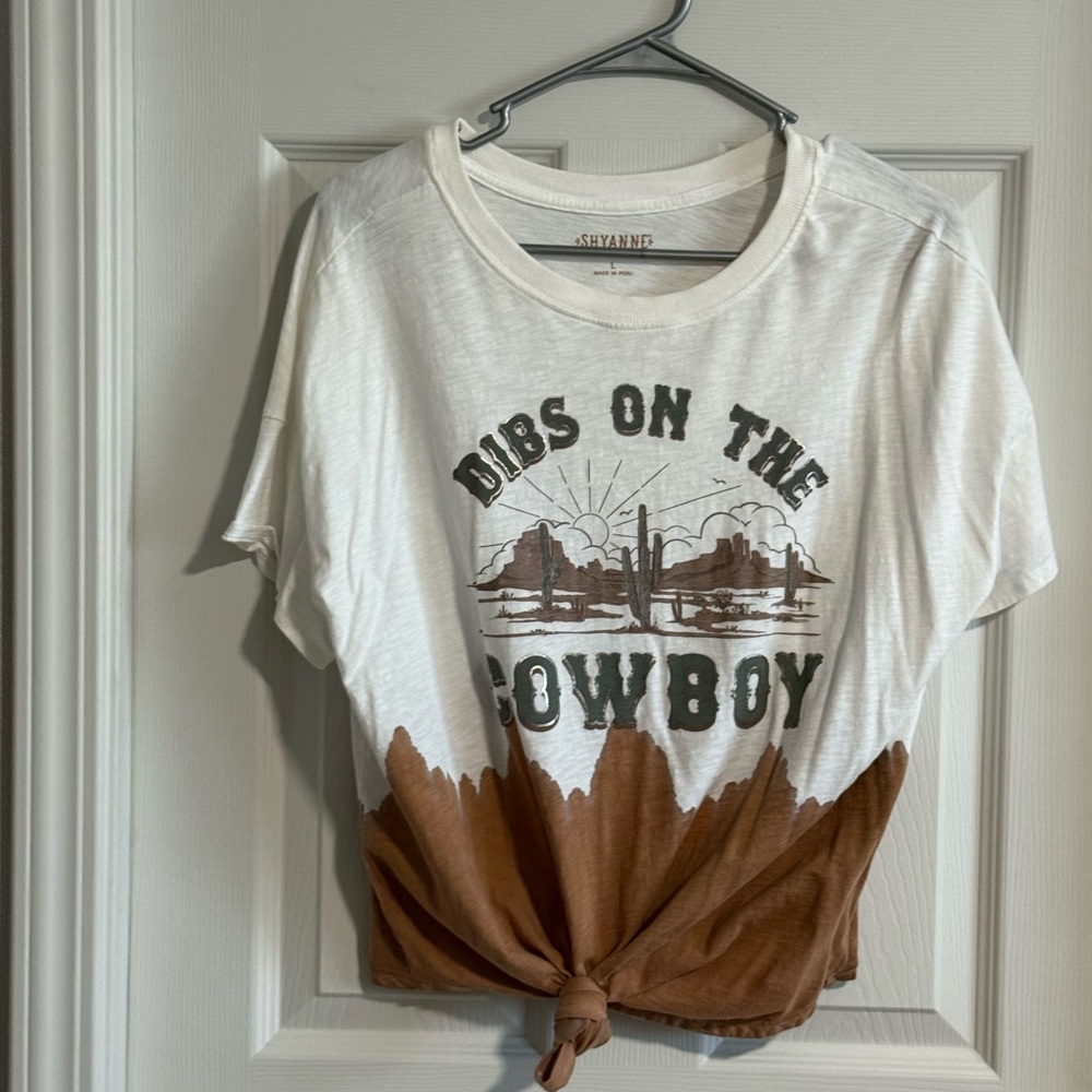Shyanne White Tee with Brown Print